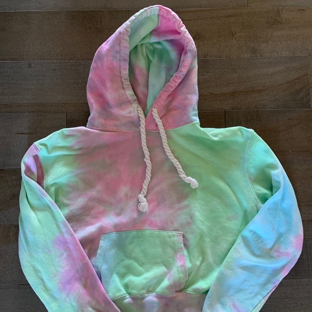 Tie-Dye Crop Hoodie Women’s Size M